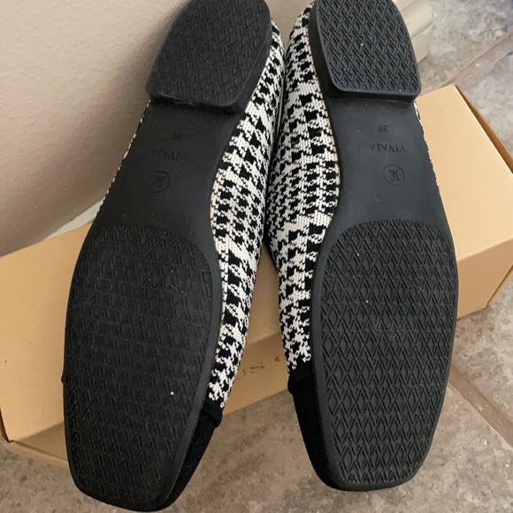 VIVAIA Houndstooth Flats - Picture 3 of 7